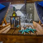 Dusak With Swimming Pool And Jacuzzi Apartment Dramalj