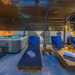 Apartment Dusak With Swimming Pool And Jacuzzi *