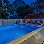 Dusak With Swimming Pool And Jacuzzi * Dramalj