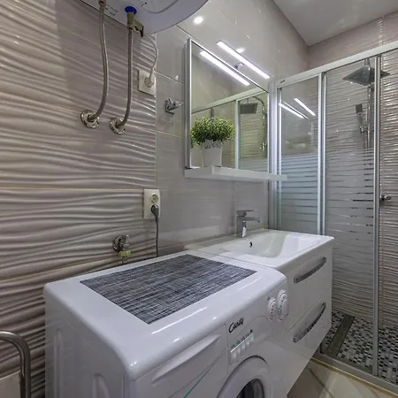 Apartman Dusak With Swimming Pool And Jacuzzi Dramalj