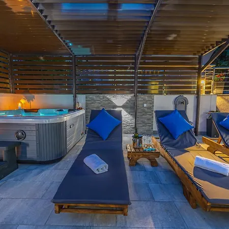 Apartman Dusak With Swimming Pool And Jacuzzi *