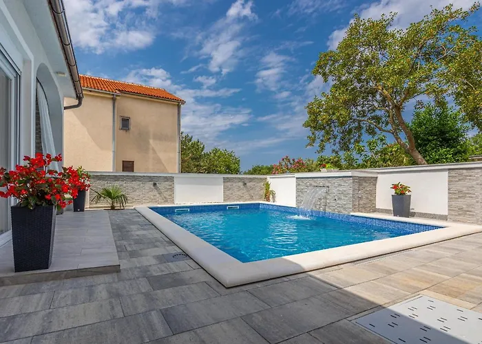 شقة Dusak With Swimming Pool And Jacuzzi *
