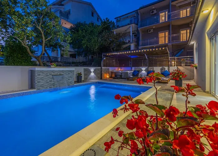 شقة Dusak With Swimming Pool And Jacuzzi