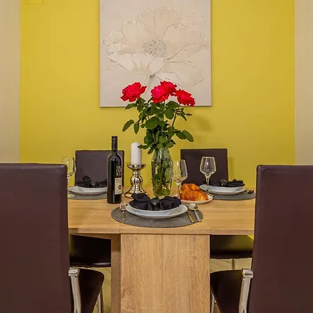 Dusak With Swimming Pool&jacuzzi *