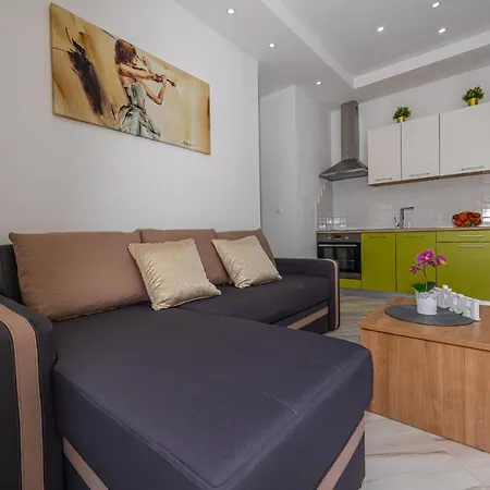 Dusak With Swimming Pool&jacuzzi *