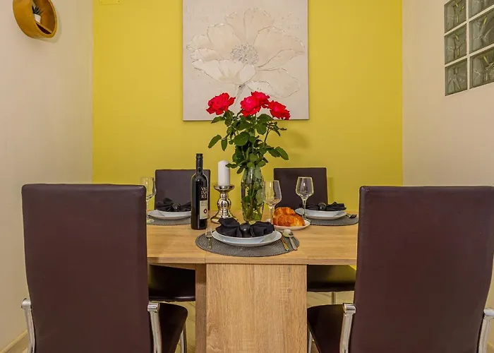 Dusak With Swimming Pool And Jacuzzi *