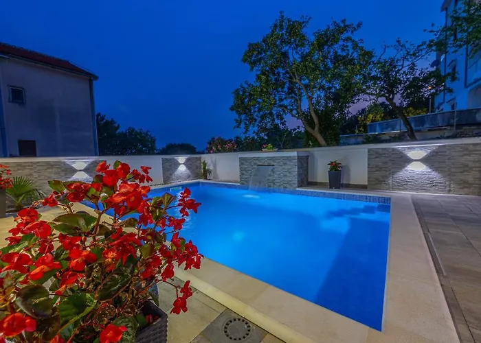 Apartamento Dusak With Swimming Pool And Jacuzzi *
